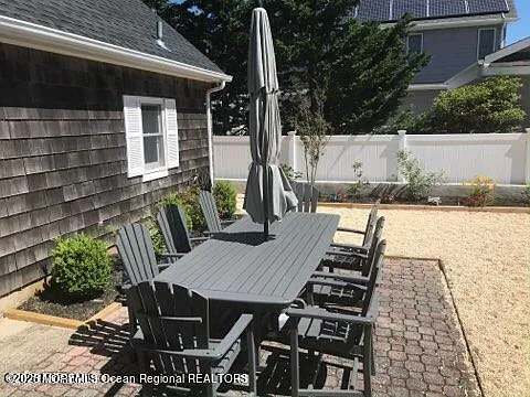 10 E St — Photo 21