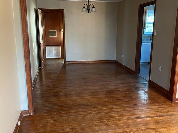 4th image of 3408 Ernest St