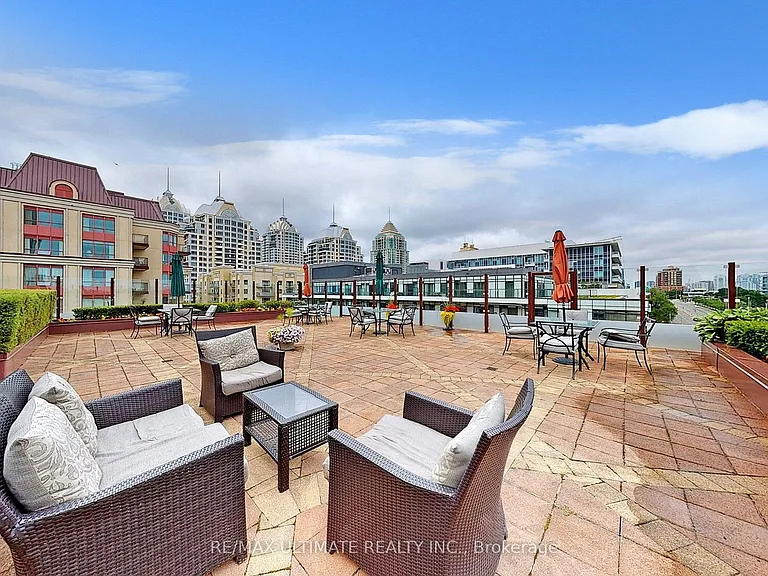 27 Rean Dr #529 — Photo 36