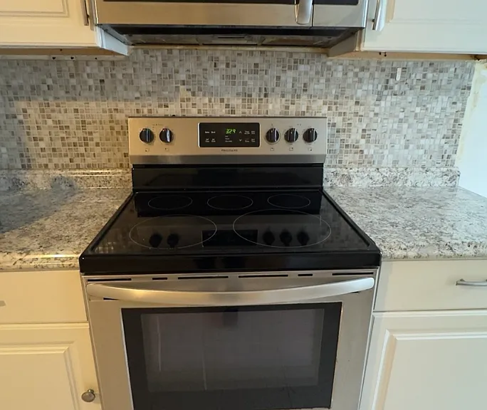 107 Bloomfield St #3 — Photo 4