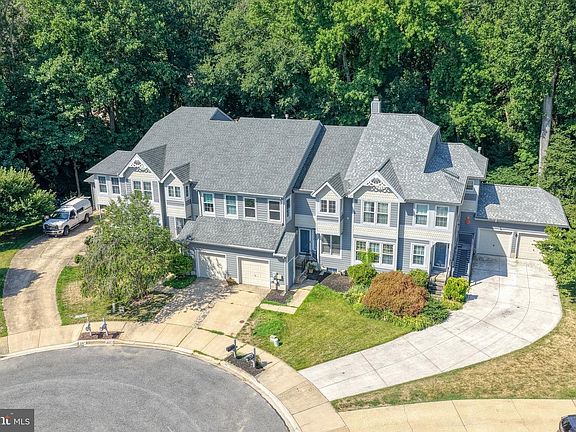 2nd image of 32 Fairway Ct