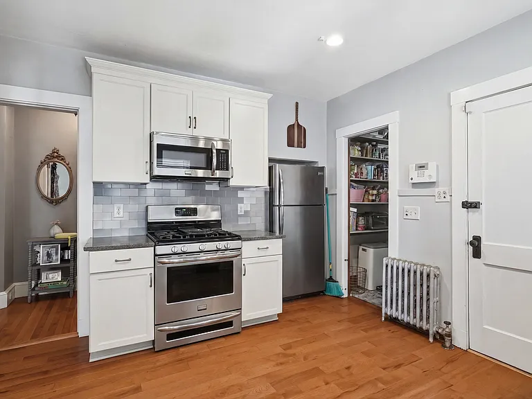 126 Richmond St #2 — Photo 5
