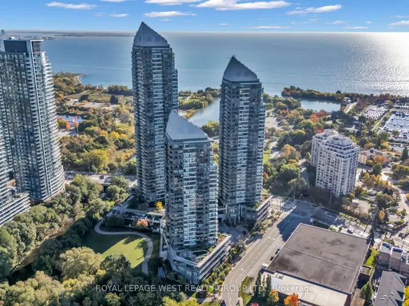 15 Legion Rd Suite 2201, Toronto, ON M8V 0A9