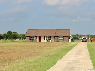 17903 Lake View Dr, Lytle, TX 78052