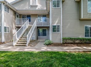 31 Cedar Ct, Bedminster, NJ 07921