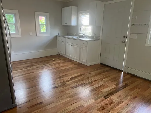 22 Eastman St APT 6, Warwick, RI 02886