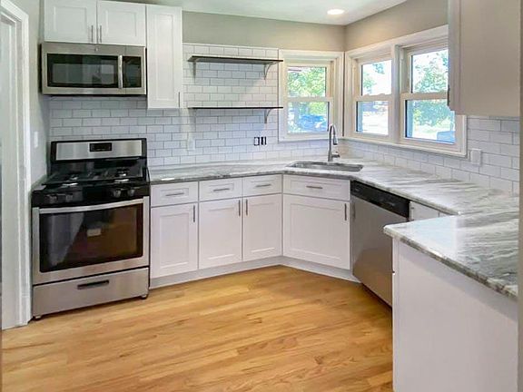 3rd image of 23851 Condon Ave
