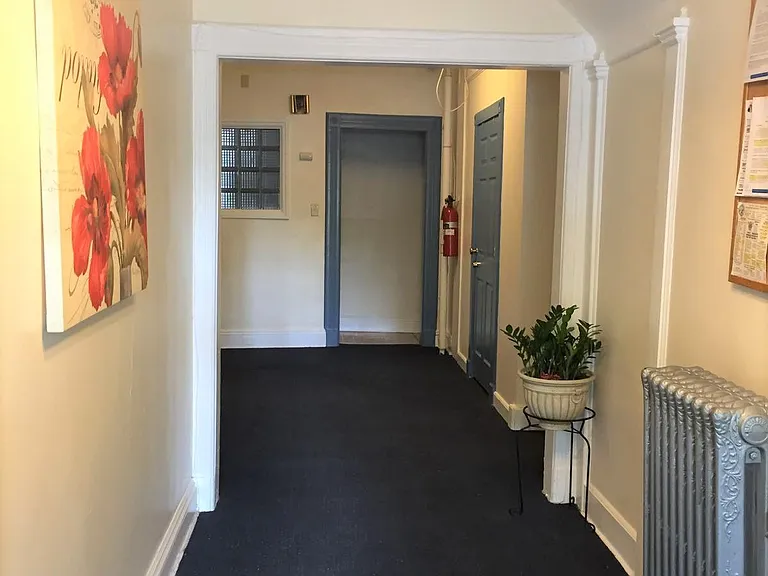 160 Bergen Ave — Photo 10