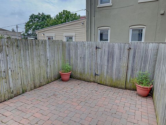 4th image of 1826 Gilpin Ave