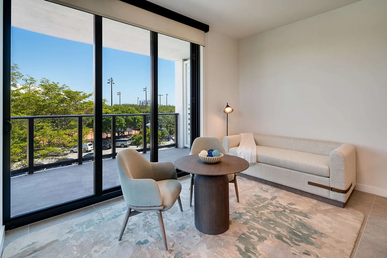 1 bed, 1.0 bath, $4,052 — Photo 2
