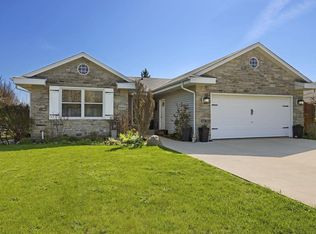 9200 S 44th St, Franklin, WI 53132