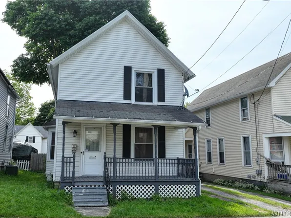 110 Prospect St, Lockport, NY 14094