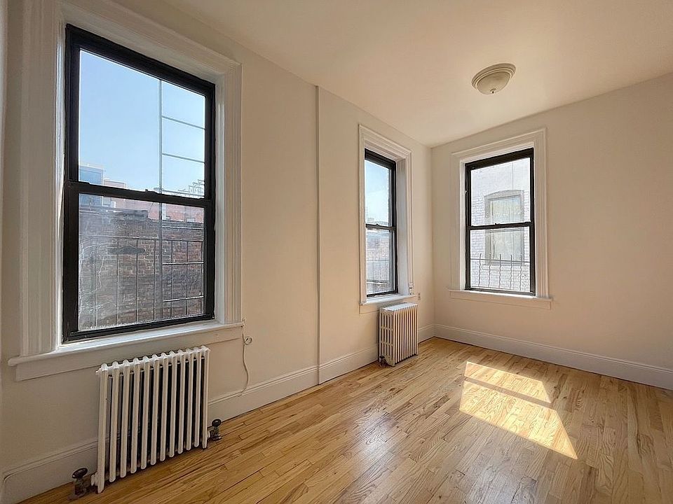 1st image of 195 Bleecker St #18