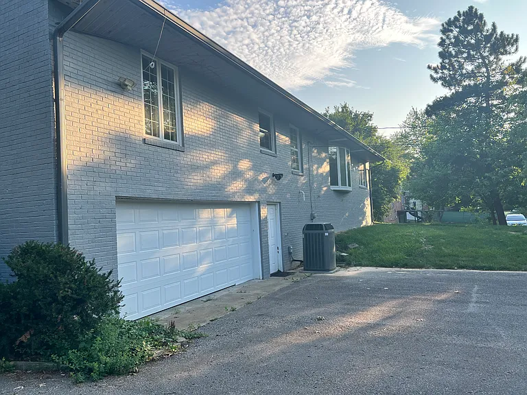 3601 E 3rd St — Photo 39