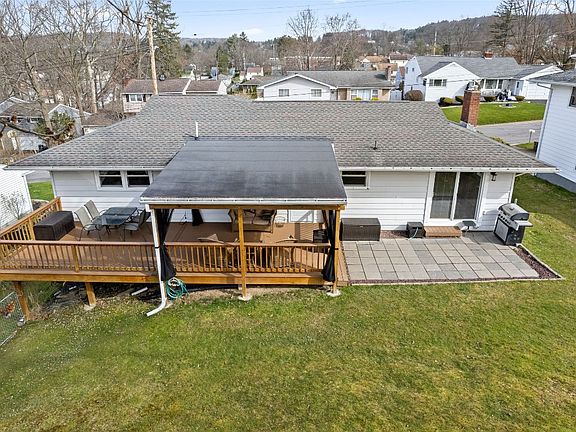 2nd image of 3610 Beatrice Ln