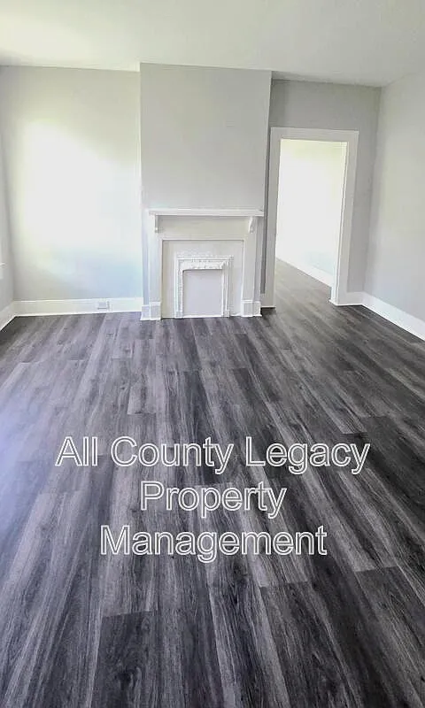 1 bed, 1.0 bath, $1,095 — Photo 3