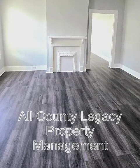 31 Ivy St #B — Photo 3
