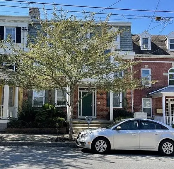 110 E Main St — Photo 1