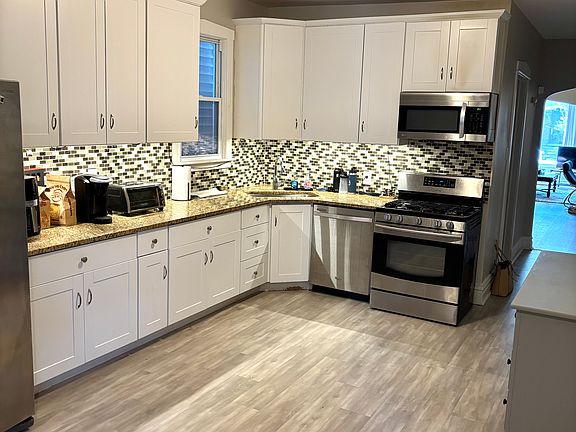 3rd image of 1716 W School St #1