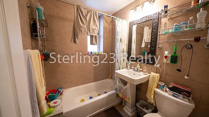 Rented by Sterling Realty Solution Inc | media 27