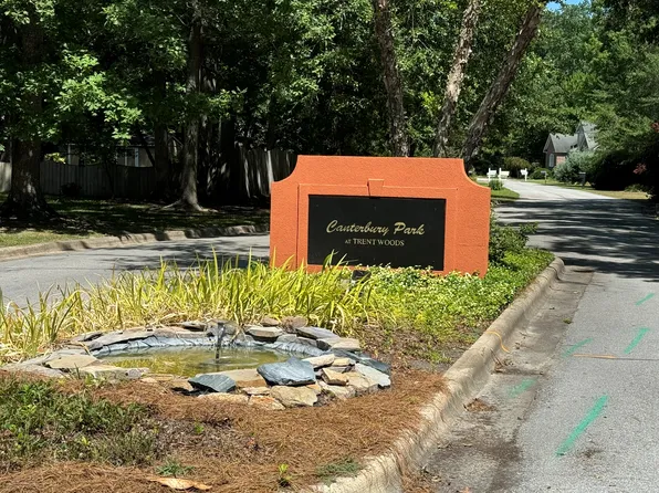 930 Buckingham Rd, Trent Woods, NC 28562