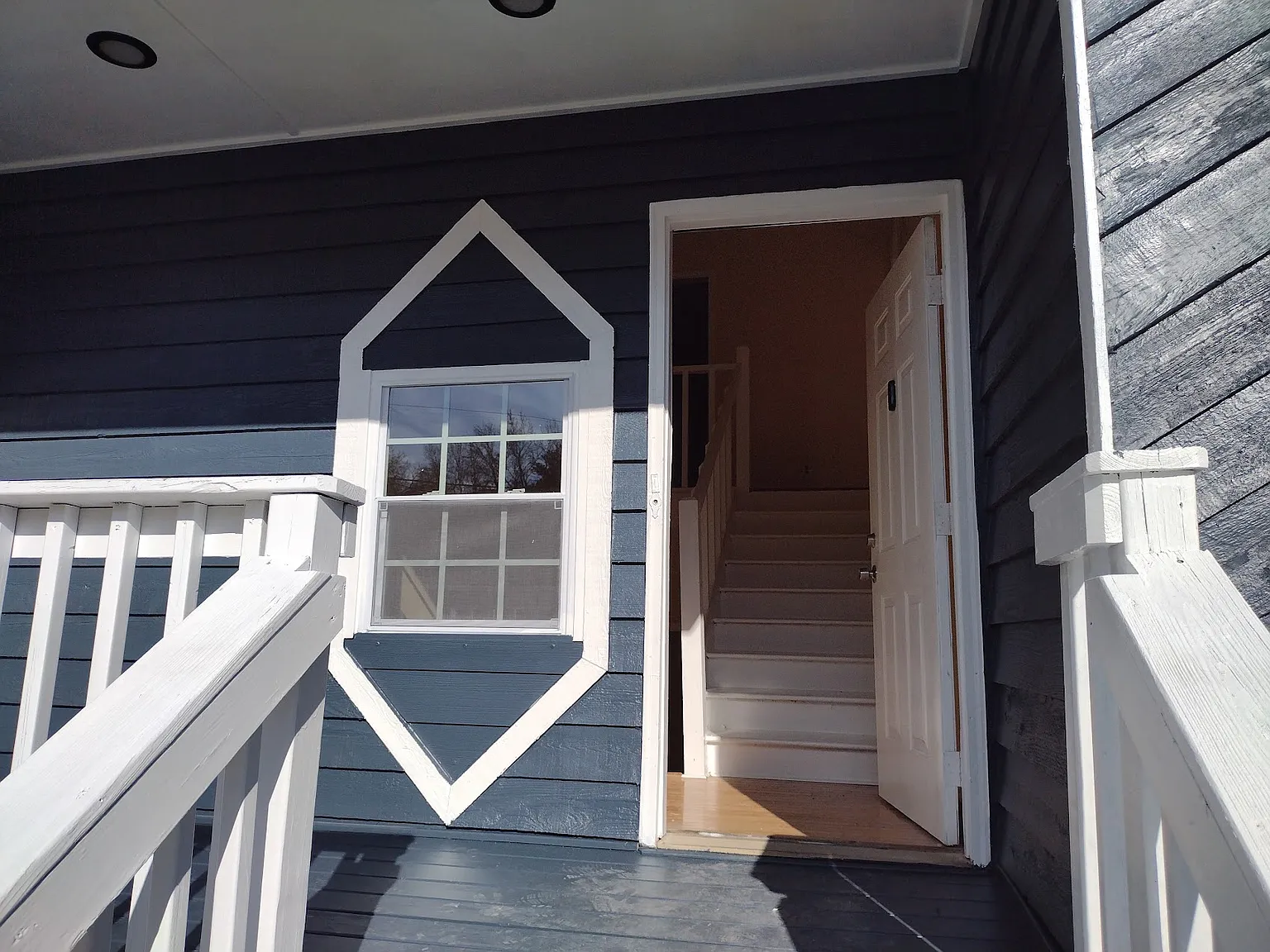 5 bed, 3.5 bath, 2500 sqft, $750 — Photo 3