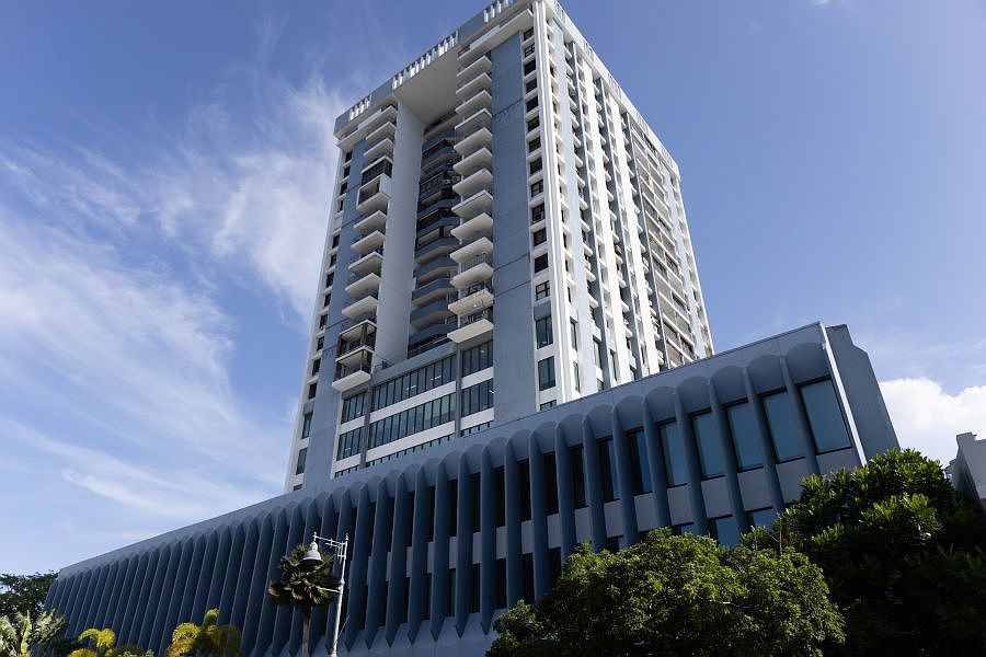1st image of Calle Santurce Cond Miramar Plz APT 21