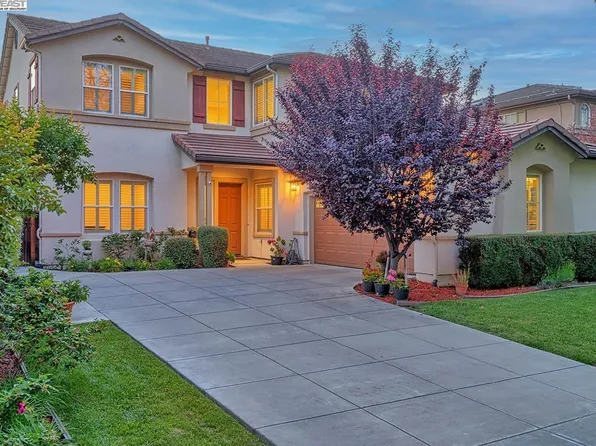 1079 Kraftile Rd, Fremont, CA 94538