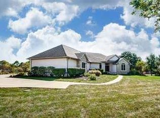 8815 Surrey Ln, Plain City, OH 43064