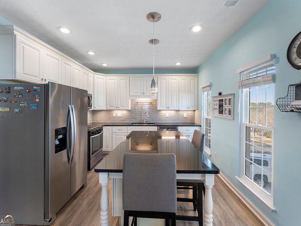 1st image of 4074 Spring Cove Dr