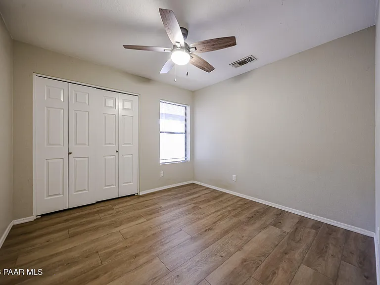 6320 W Paradise Ln — Photo 23
