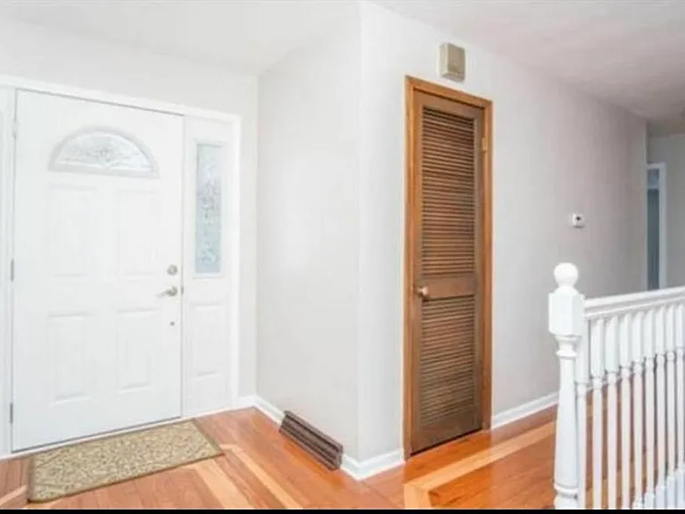 3313 Spring Creek Rd — Photo 1