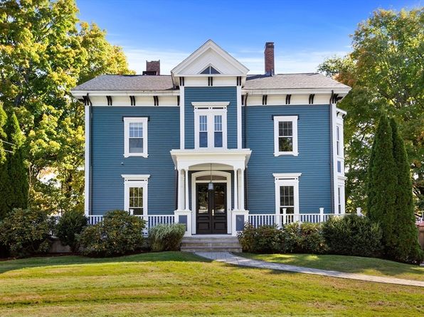 90 Maple Pl