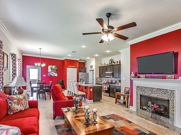 3rd image of 363 Pond Dr