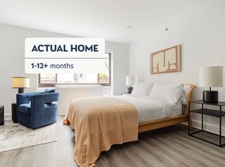 311 W 50th St APT 2B, New York, NY 10019