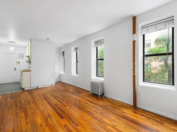 302 Mott Street image 4 of 10