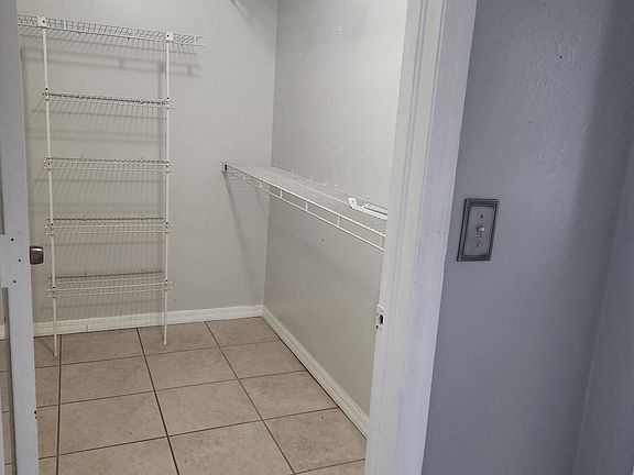 5th image of 18411 Heather Rd