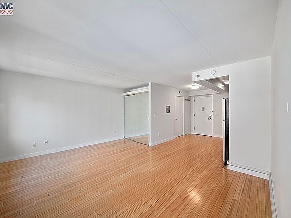 2nd image of 516 W 47th St APT S3c