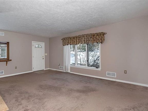 5th image of 1316 Woodhill Dr