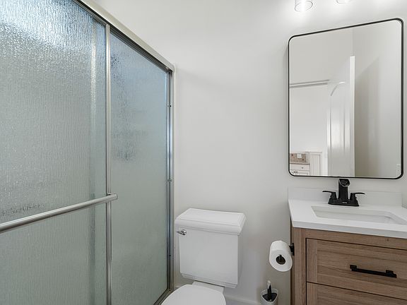 Casita bathroom