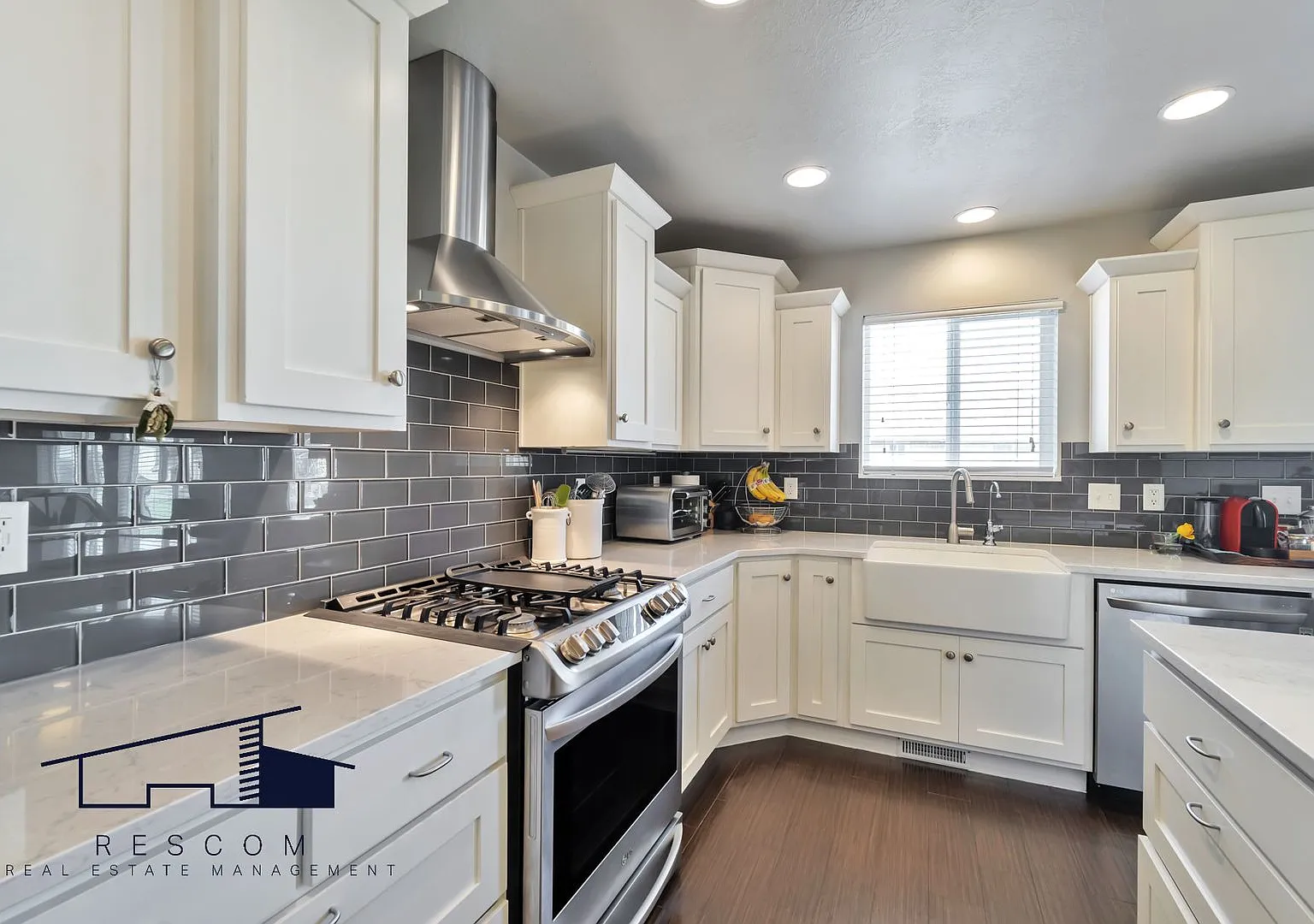 Immaculate 3-bedroom, 3.5-bathroom home for lease in Syracuse! — Photo 3