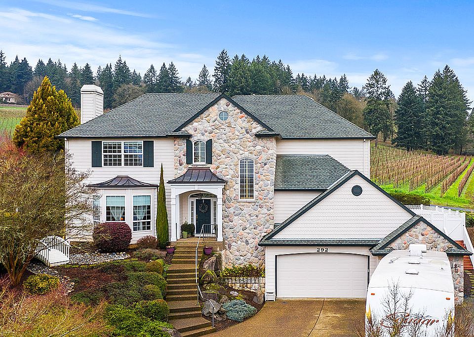 1st image of 292 NW Carmel Cir