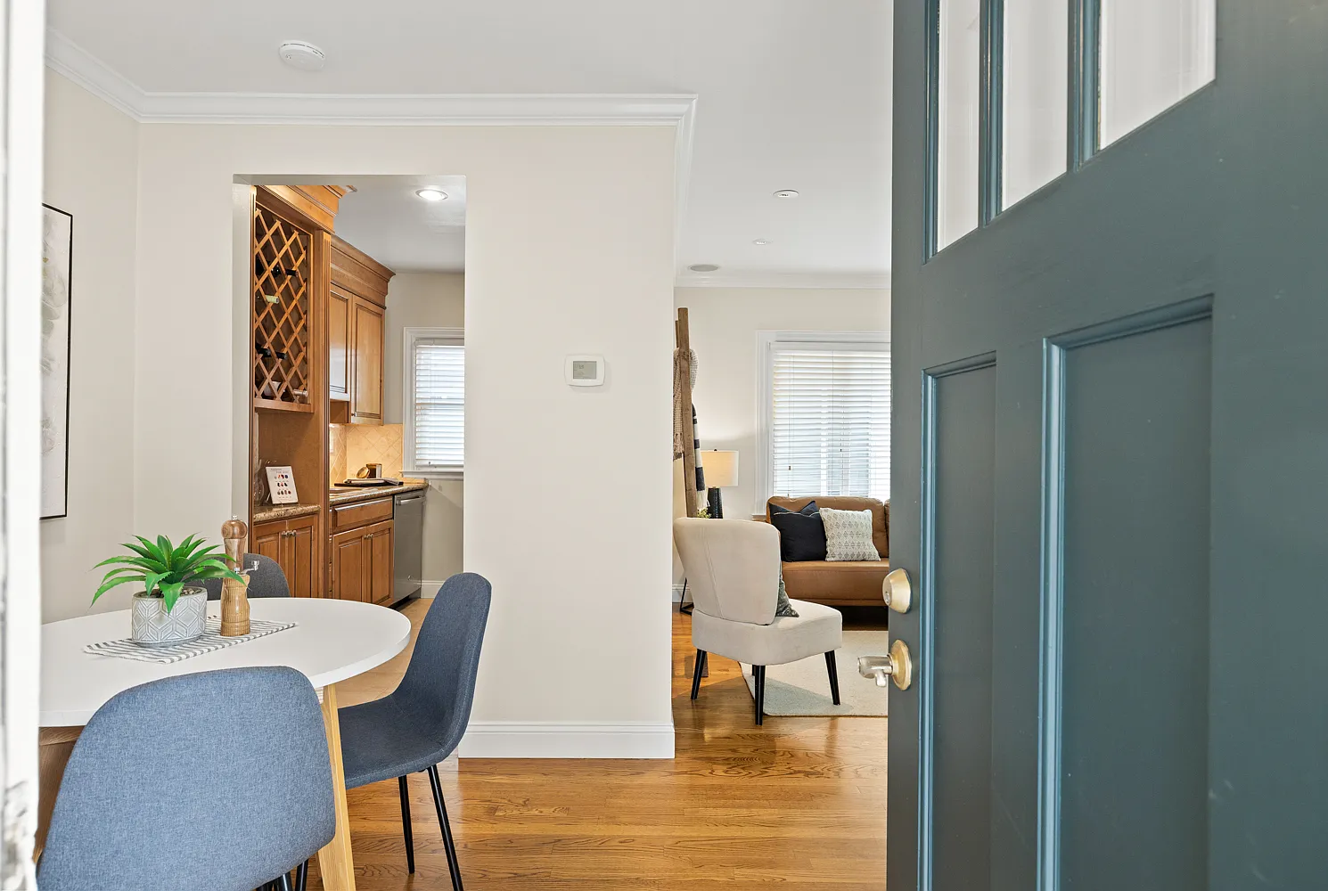 1 bed, $3,995 — Photo 2