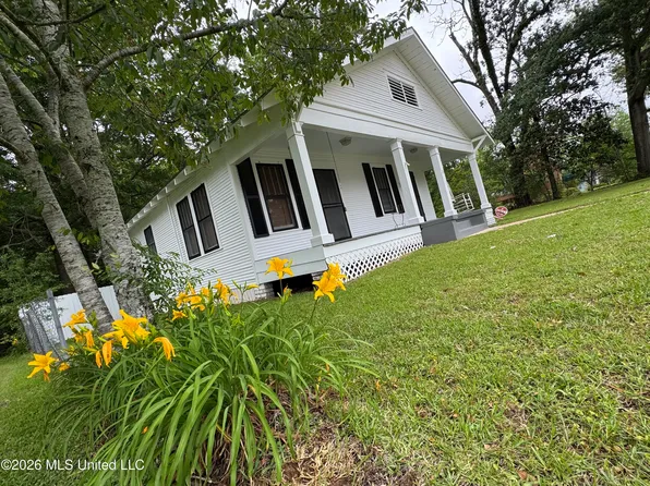 124 S Lafayette St, Centreville, MS 39631