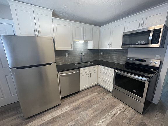 3rd image of 151 E Claybourne Ave S #151