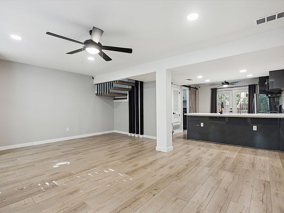 4th image of 6403 Chimney Creek Cir #A