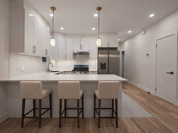 3rd image of 1659 E 12th St #2A