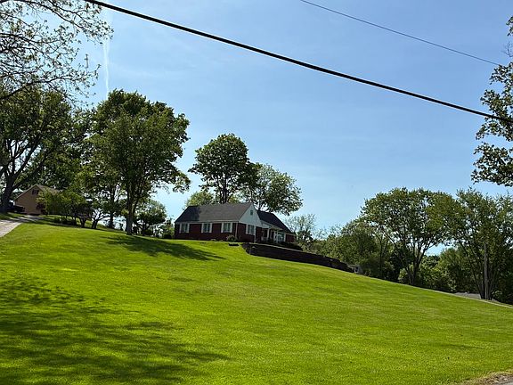2nd image of 1044 Blythedale Rd