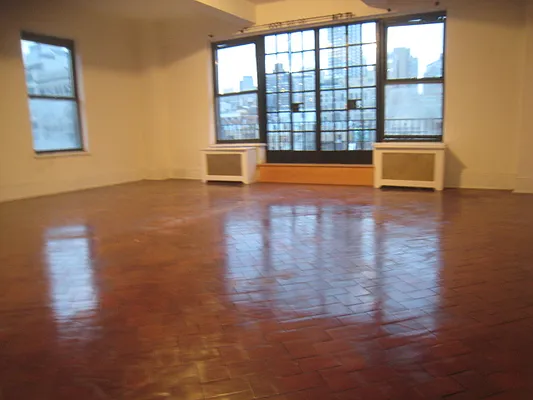 Rented by City Connections Realty | media 7