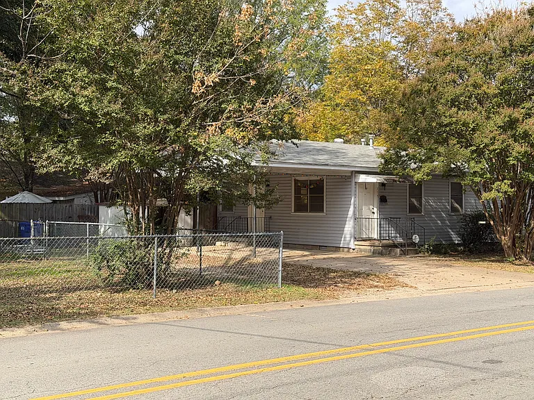 517 Ingram St — Photo 4